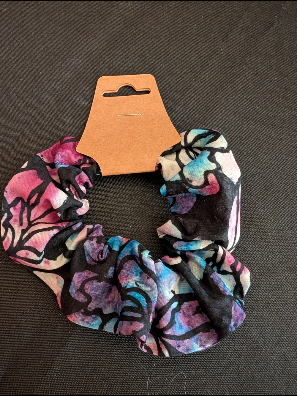 Hand Crafted Set Of 4 Batik Scrunchies - Picture 4 of 5